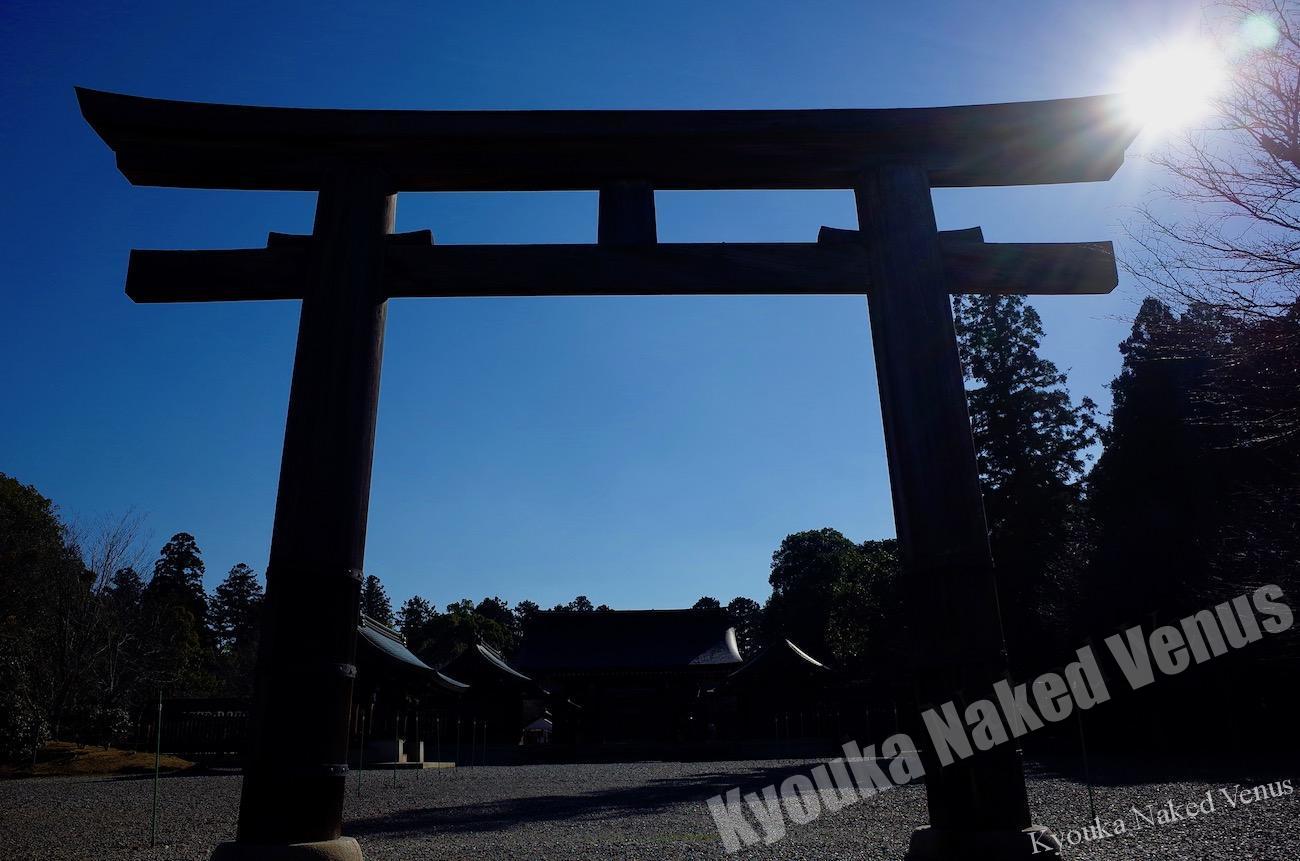 神社で不思議体験に遭いまくる性女きょうか(笑)☆